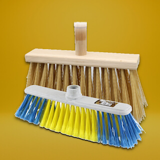 kefy, kartáče, metly, zmetáky a násady